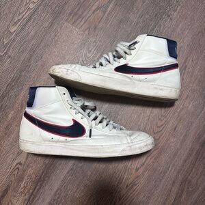 Nike White and Blue Classic Sneakers